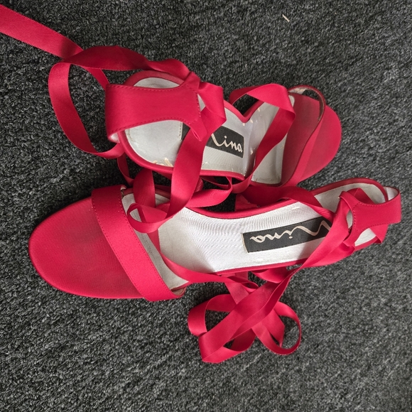 Heels - Picture 2 of 5